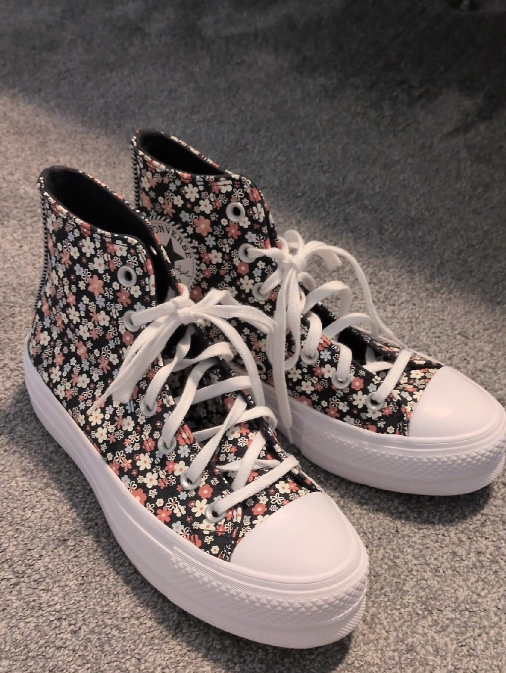 Floral Platform Converse Size 7.5 - Picture 2 of 7